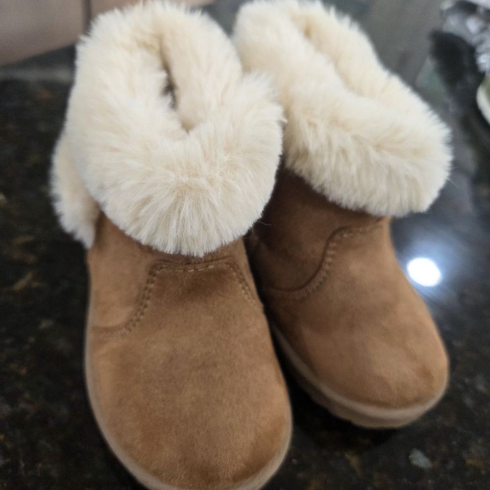 Wonder Nation Tan Fur-Lined Kids Boots